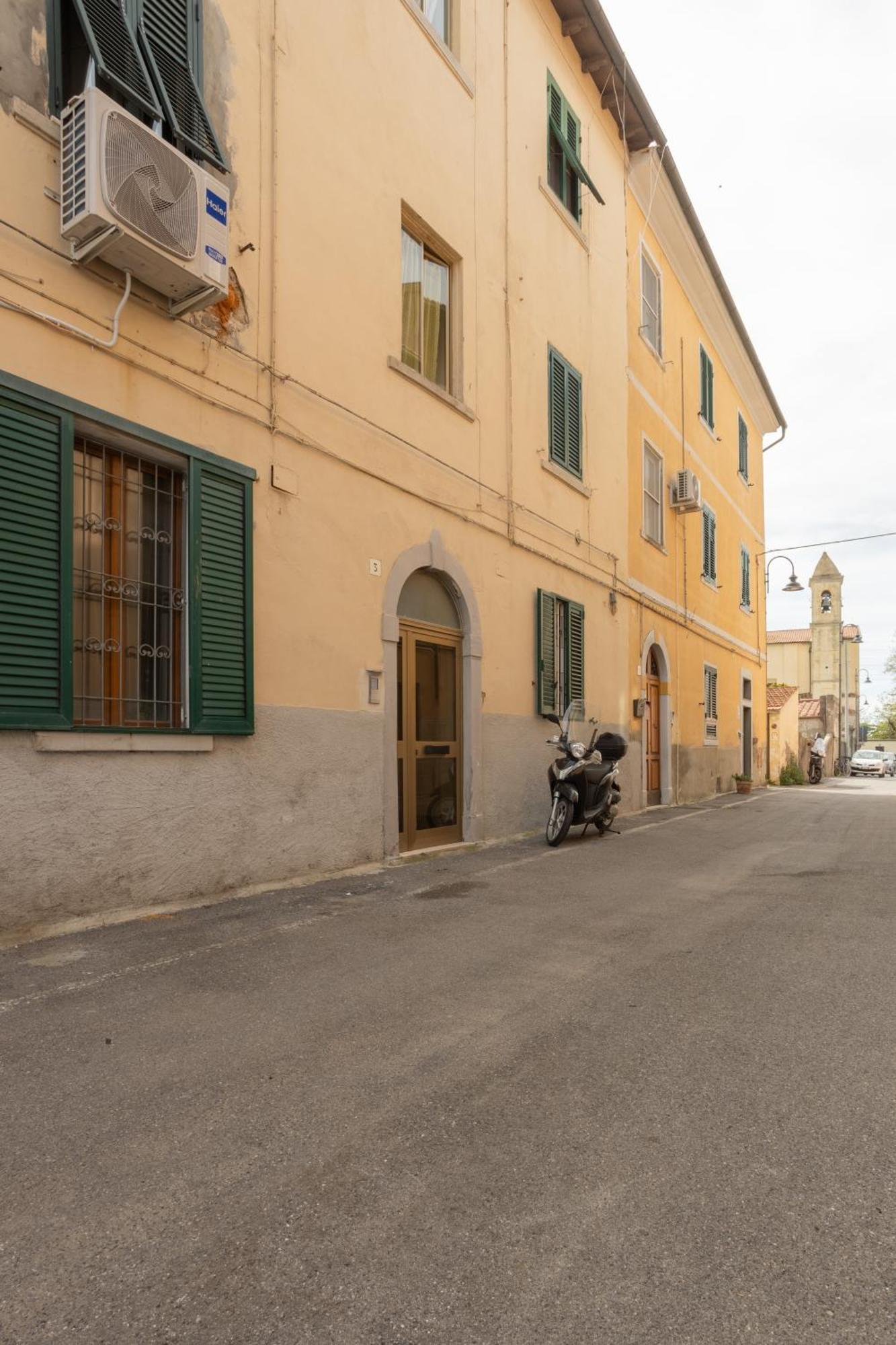 L'Originario Salviano Family Apartment Livorno Exterior foto